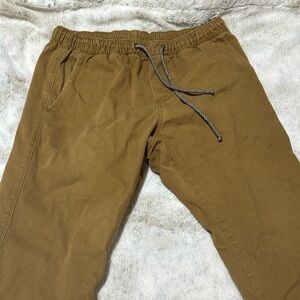 Men’s khaki pants